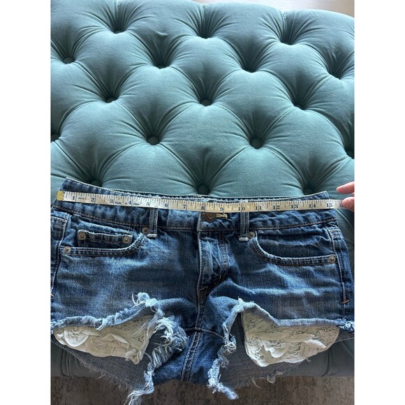 American Eagle Shorts Next Level Stretch Denim Cut Off Shorts with Lace Pocket 4 - Picture 7 of 9